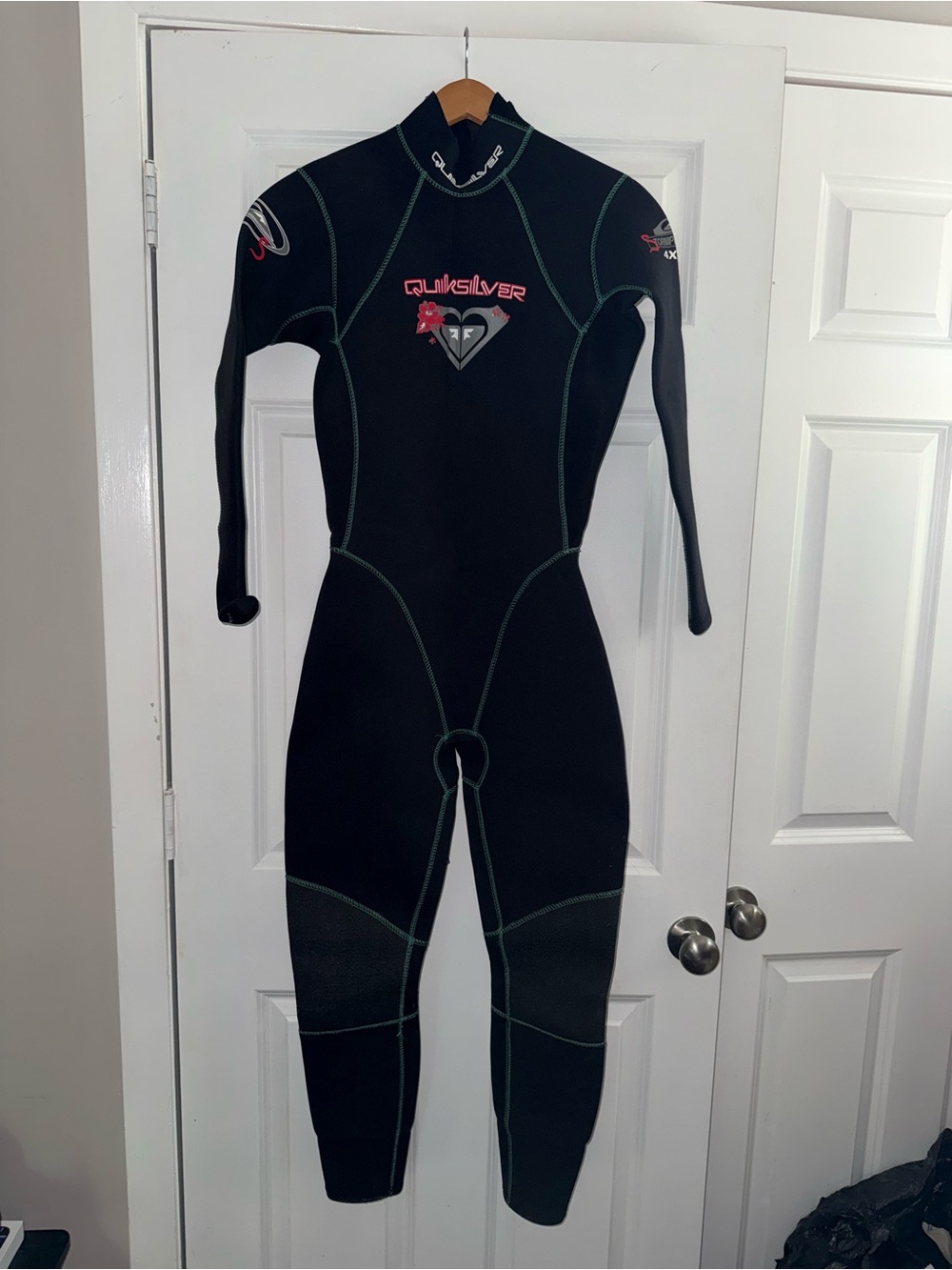 Women’s Black Quiksilver Wetsuit (Storm Proof 4x3)